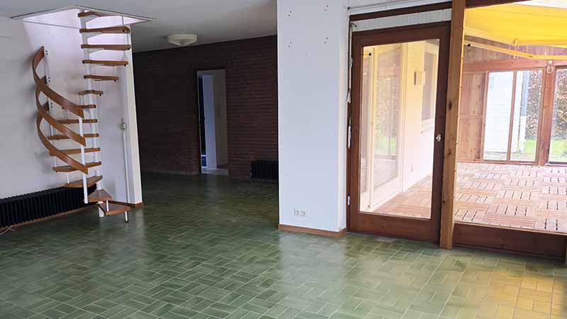 Besenrein geräumter Wohnbereich in Blankenese nach erfolgreicher Hausauflösung