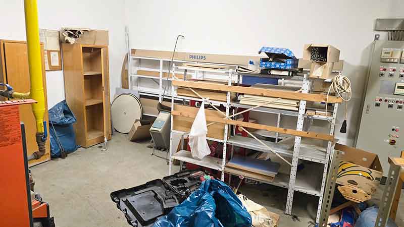 Schulentrümpelung in Wedel: Effiziente Arbeiten während der Weihnachtsferien